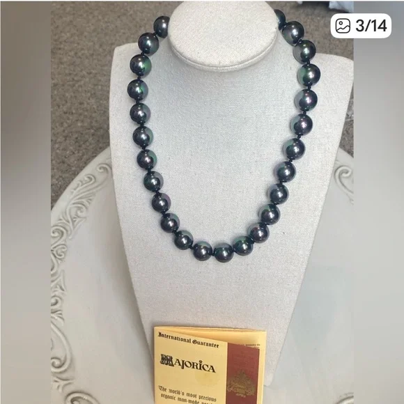 Majorica Faux Iridescent Pearl Necklace - Picture 3 of 6